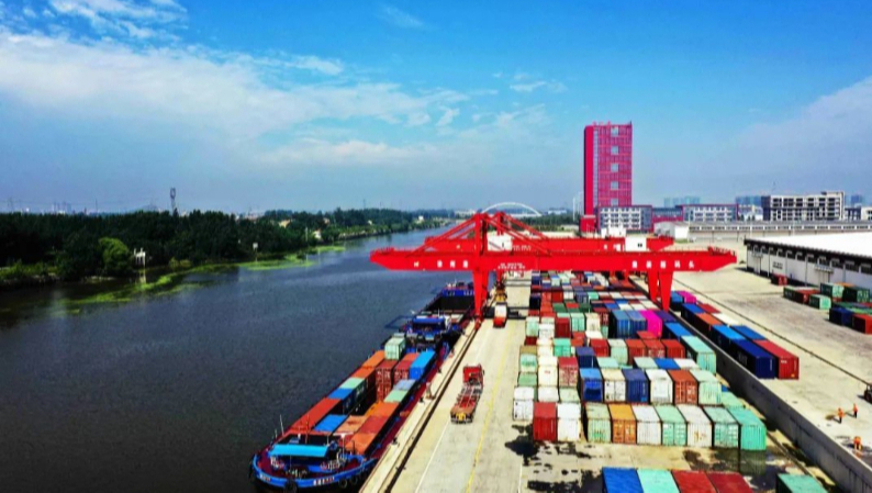 內(nèi)貿(mào)海運(yùn)集裝箱小柜可以裝多少噸？