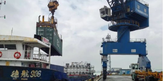 黃埔-南沙外內(nèi)貿(mào)海運(yùn)集裝箱同船載運(yùn)啟動