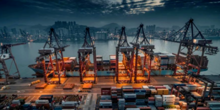 一集裝箱船發(fā)生嚴(yán)重爆炸事故