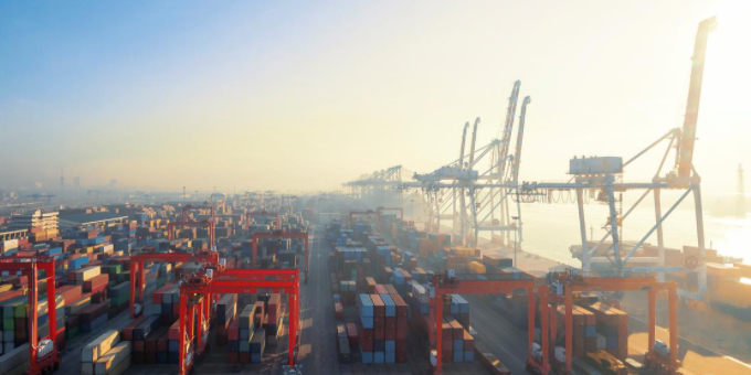 "穩(wěn)外貿(mào)"多個港口碼頭宣布重箱免費堆存，堆場近期也不得漲價