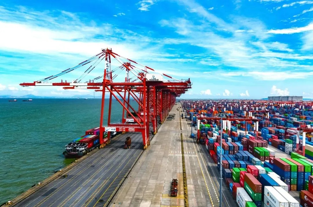 航線“蹺蹺板”：當(dāng)外貿(mào)火熱，內(nèi)貿(mào)船期為何變少了？